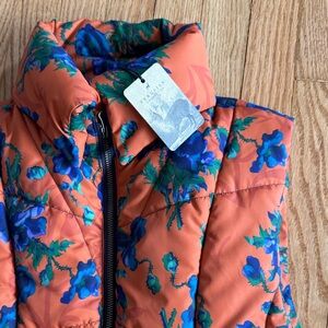 Peruvian Connection floral vest. NWT